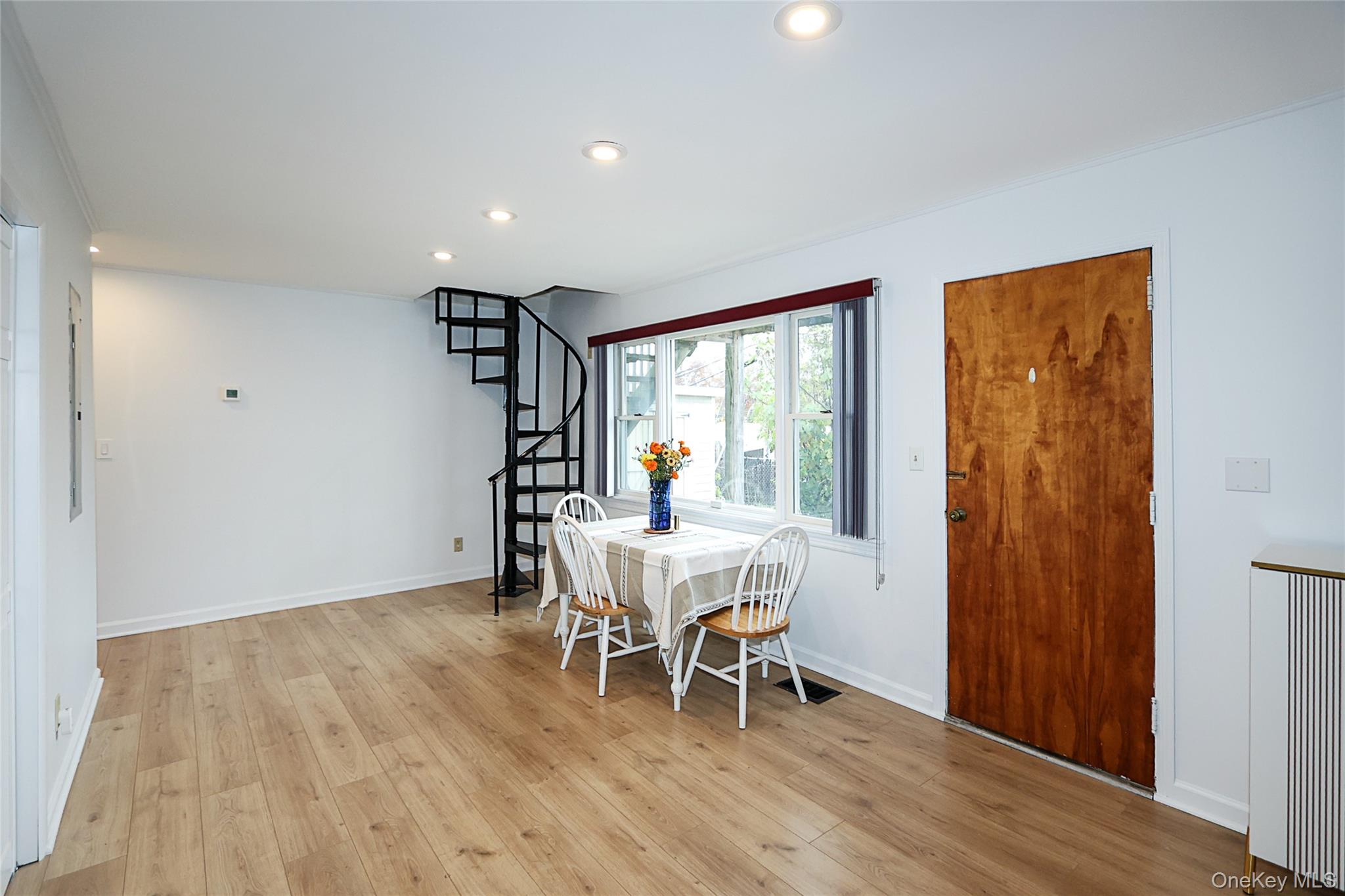 49 East Avenue, Glen Cove, NY 11542