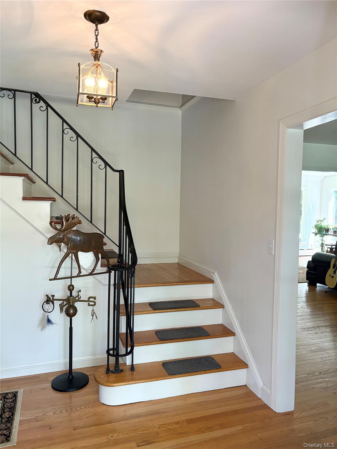 10 LINDA Drive, Montebello, NY 10901