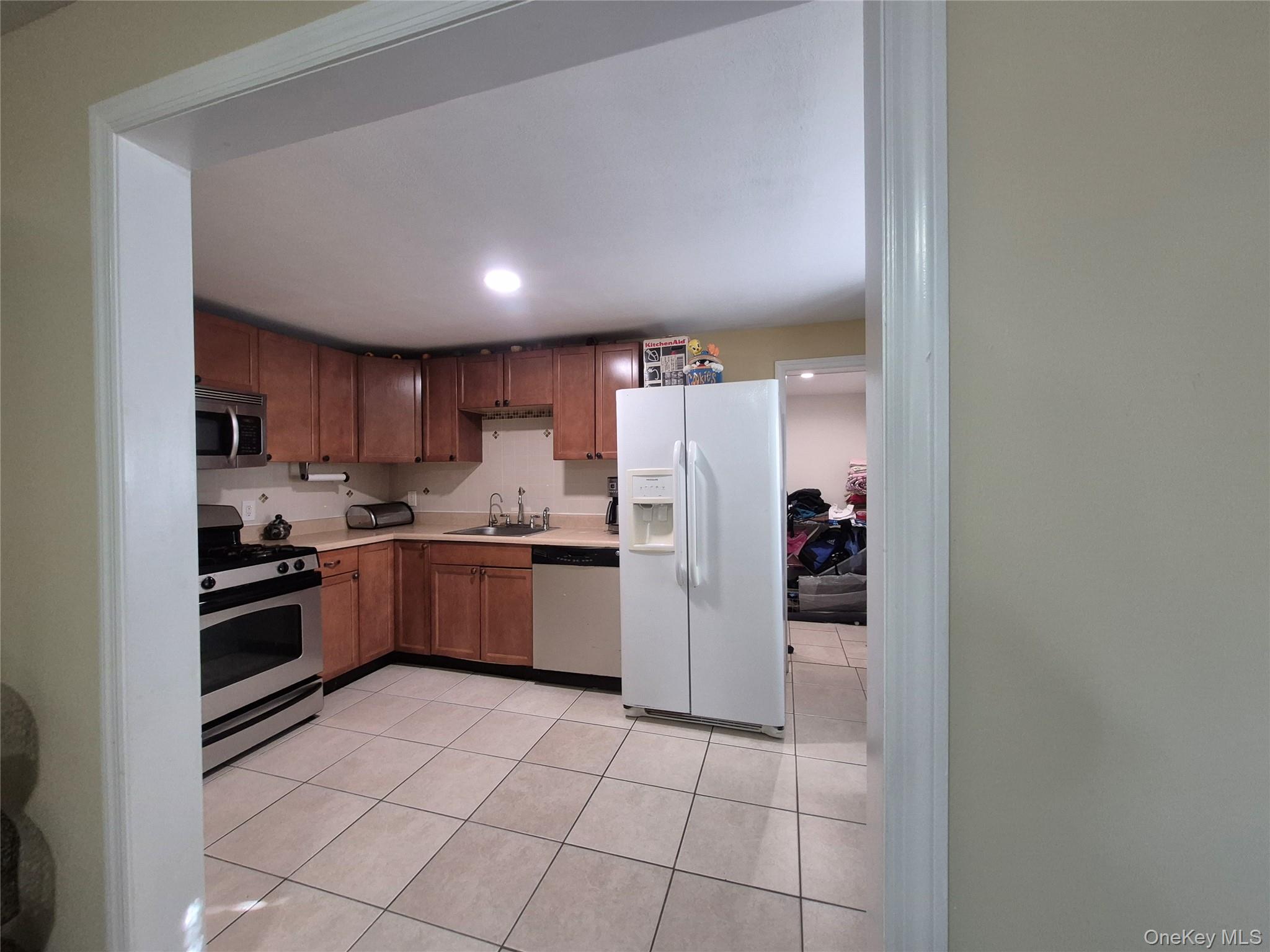 172 Argyle Avenue, Uniondale, NY 11553