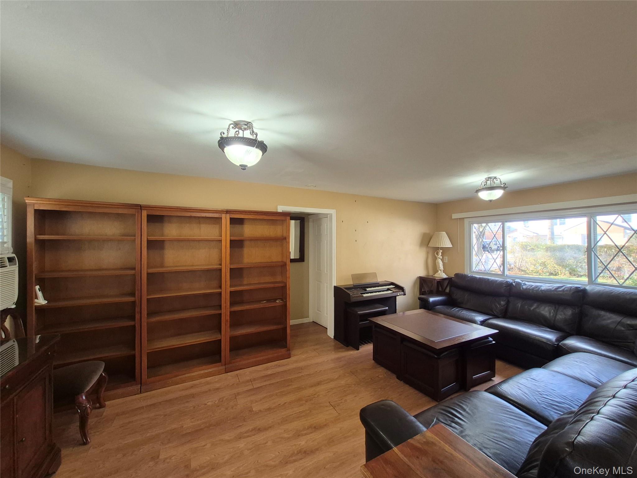 172 Argyle Avenue, Uniondale, NY 11553