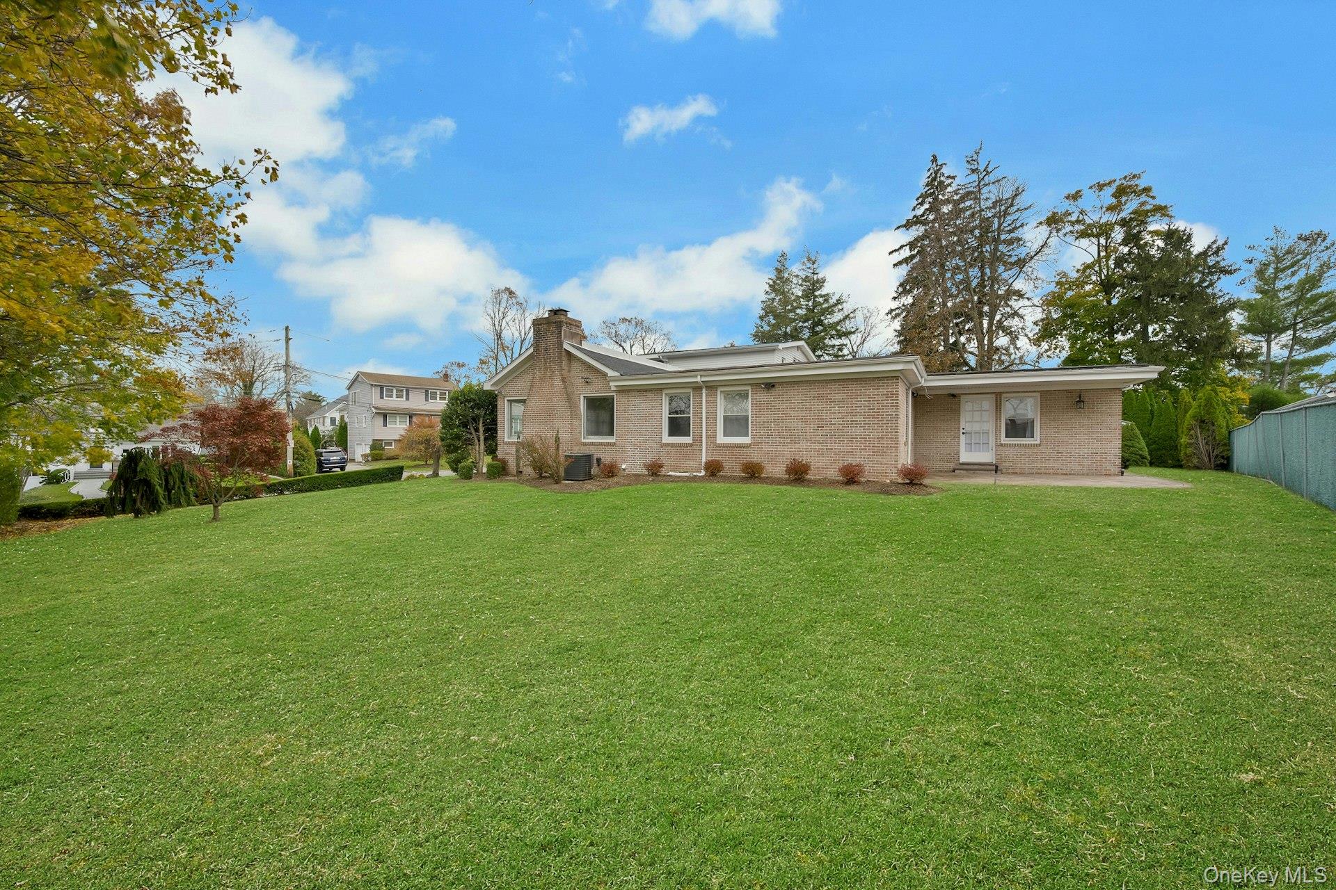 1 Echo Bay Place, New Rochelle, NY 10805