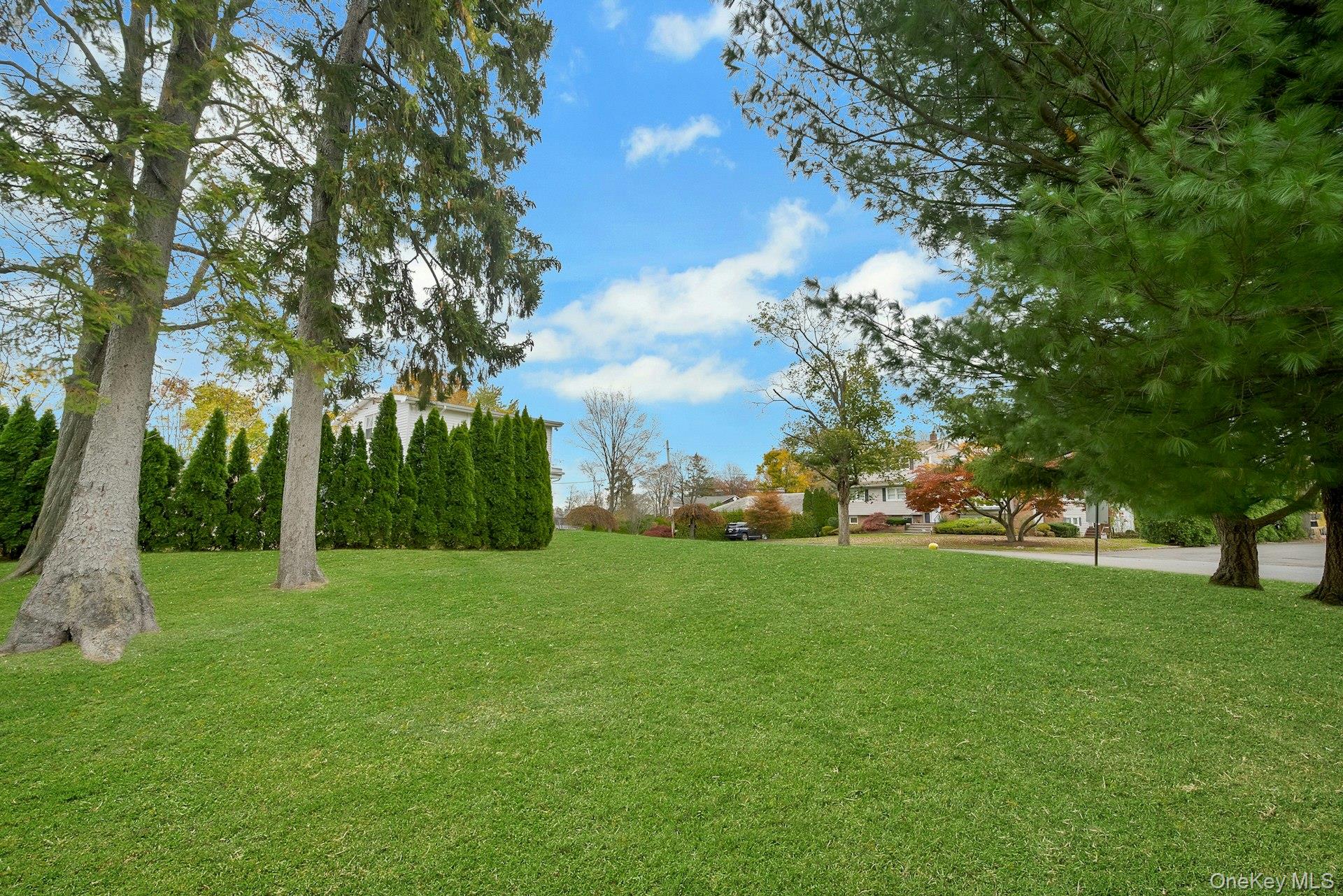 1 Echo Bay Place, New Rochelle, NY 10805