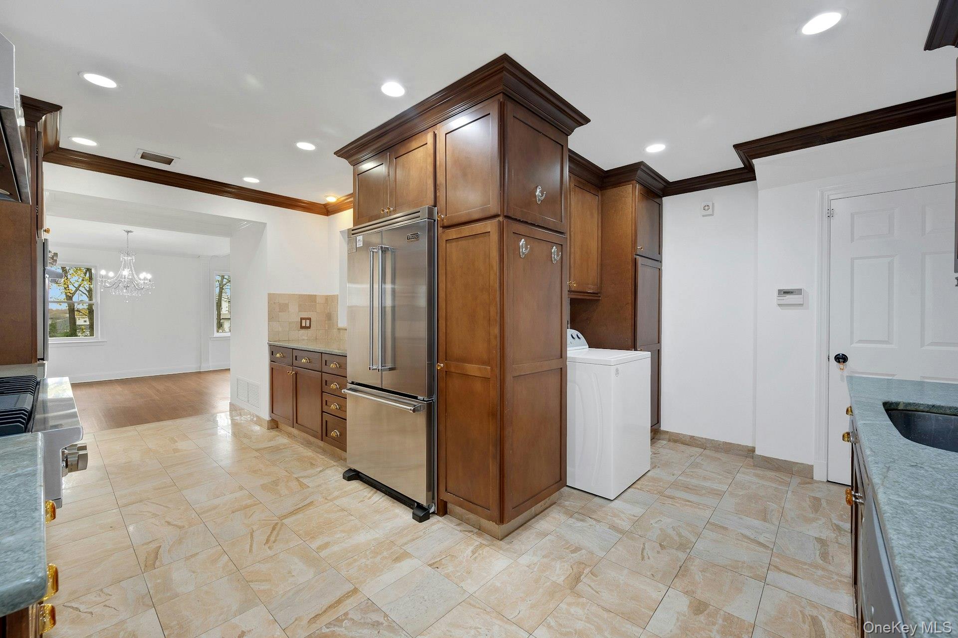 1 Echo Bay Place, New Rochelle, NY 10805