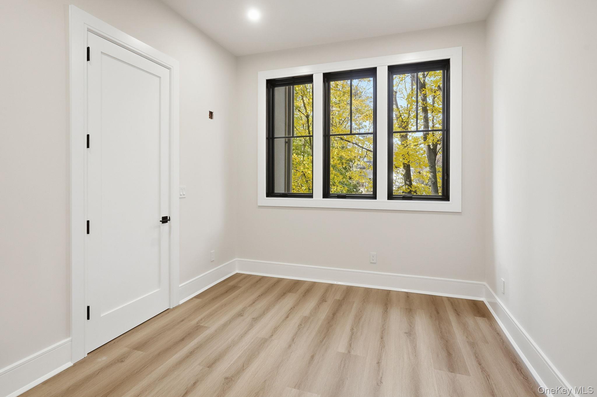 34 Clinton Avenue # 2, Dobbs Ferry, NY 10522