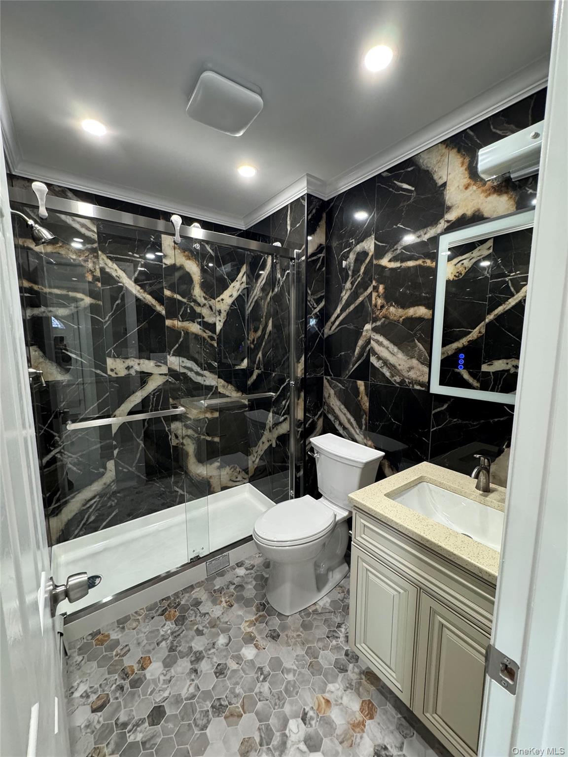 381 Grace Street, Holbrook, NY 11741