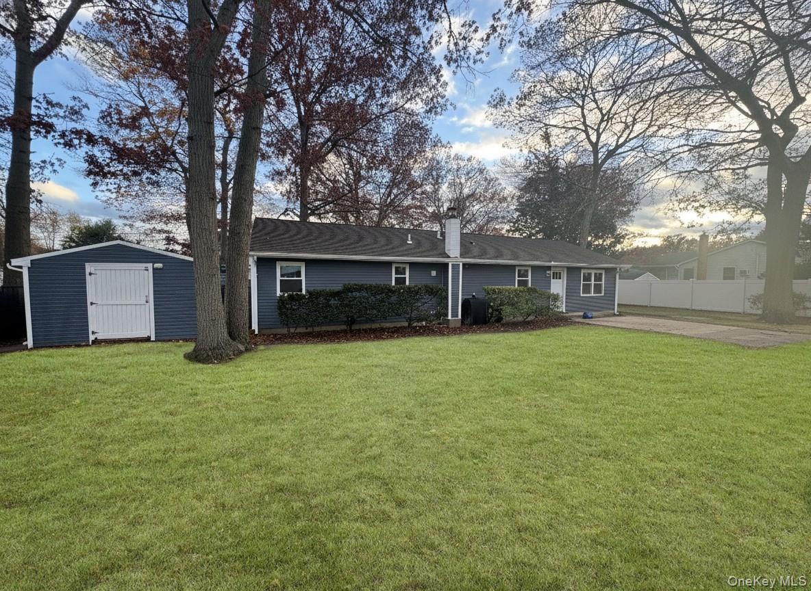 381 Grace Street, Holbrook, NY 11741