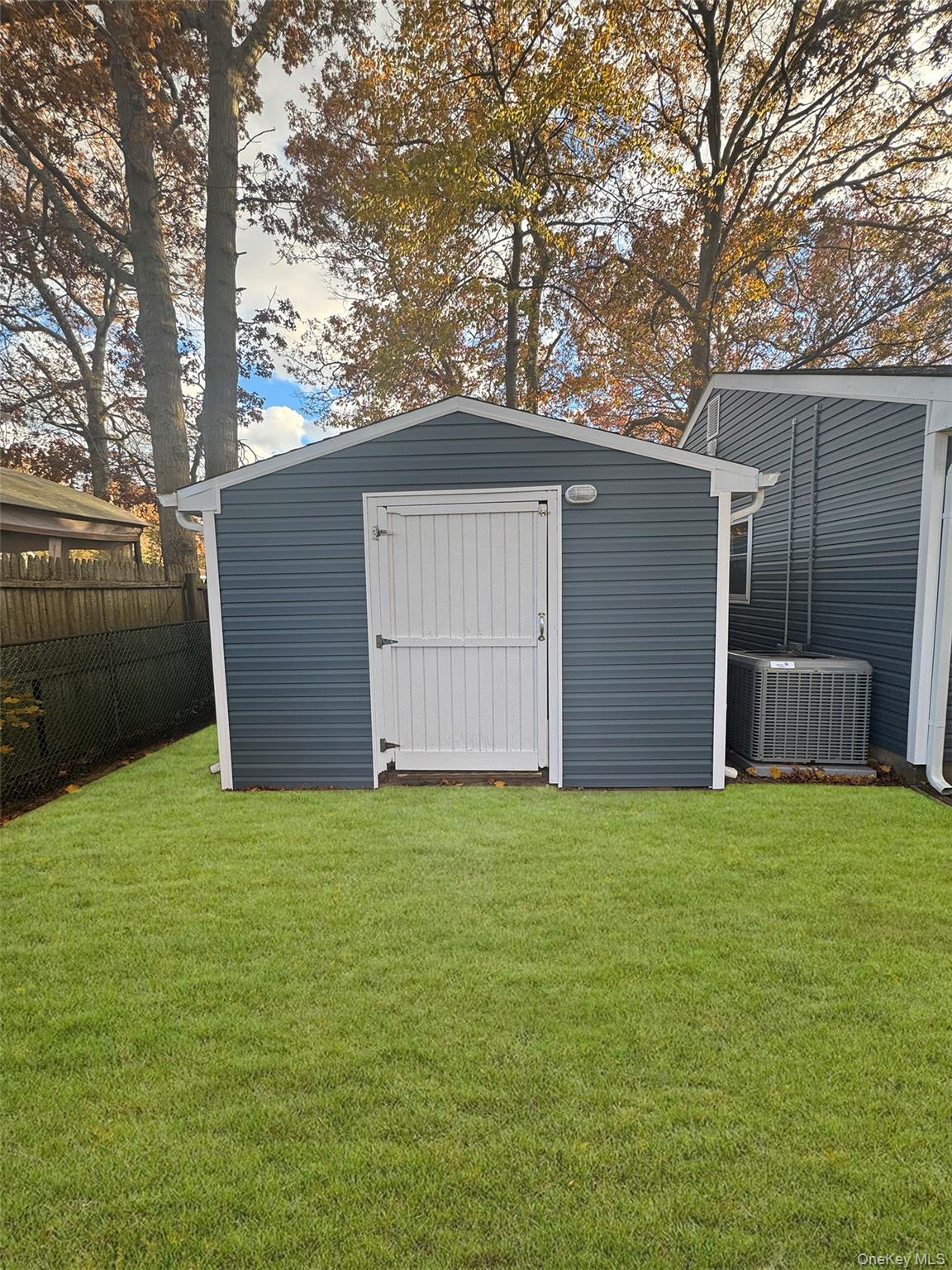 381 Grace Street, Holbrook, NY 11741