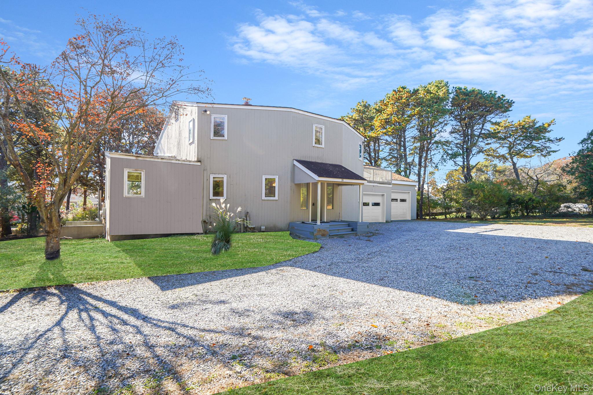 290 Montauk Highway, Southampton, NY 11968