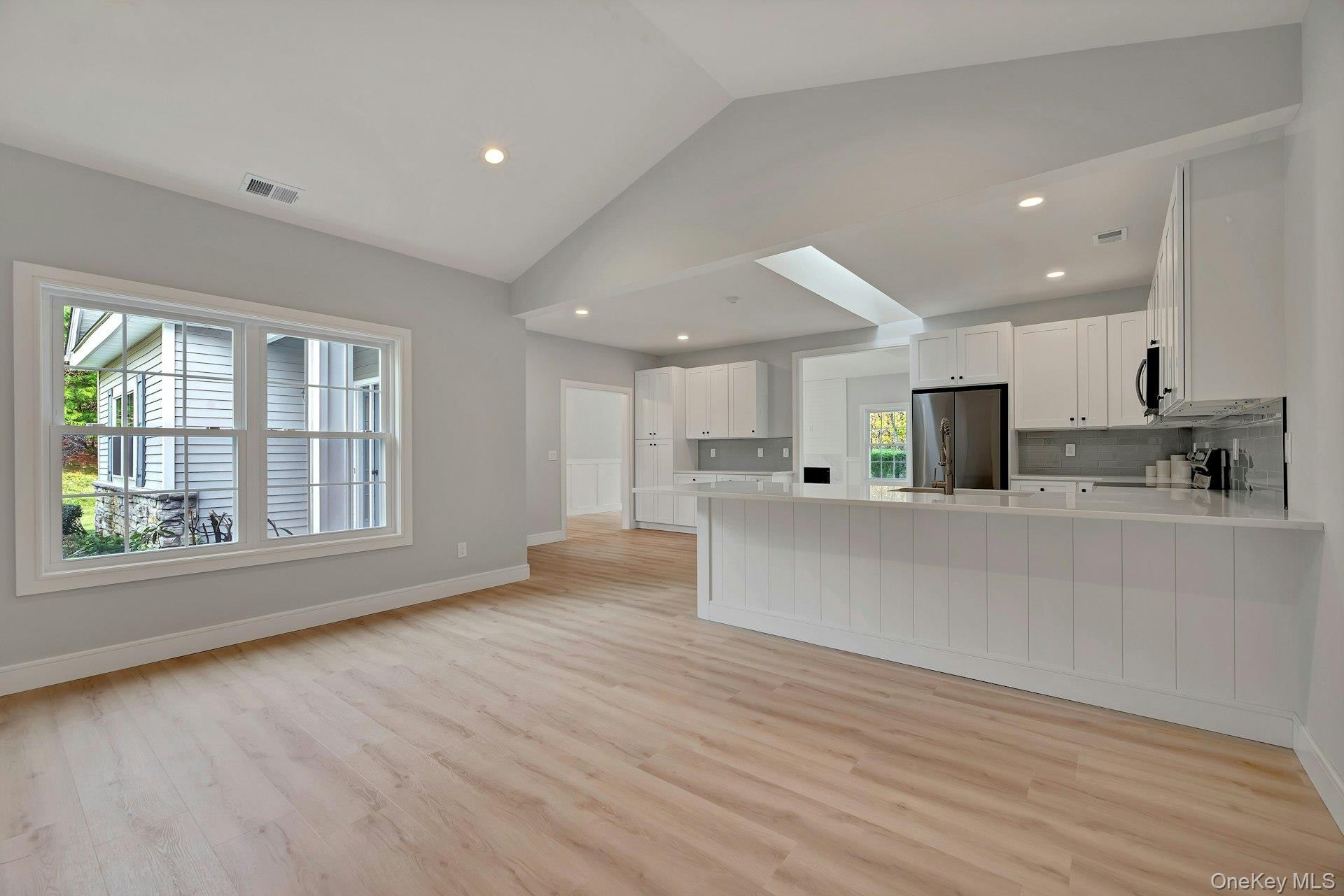 509 Oak Bluff Court, Moriches, NY 11955