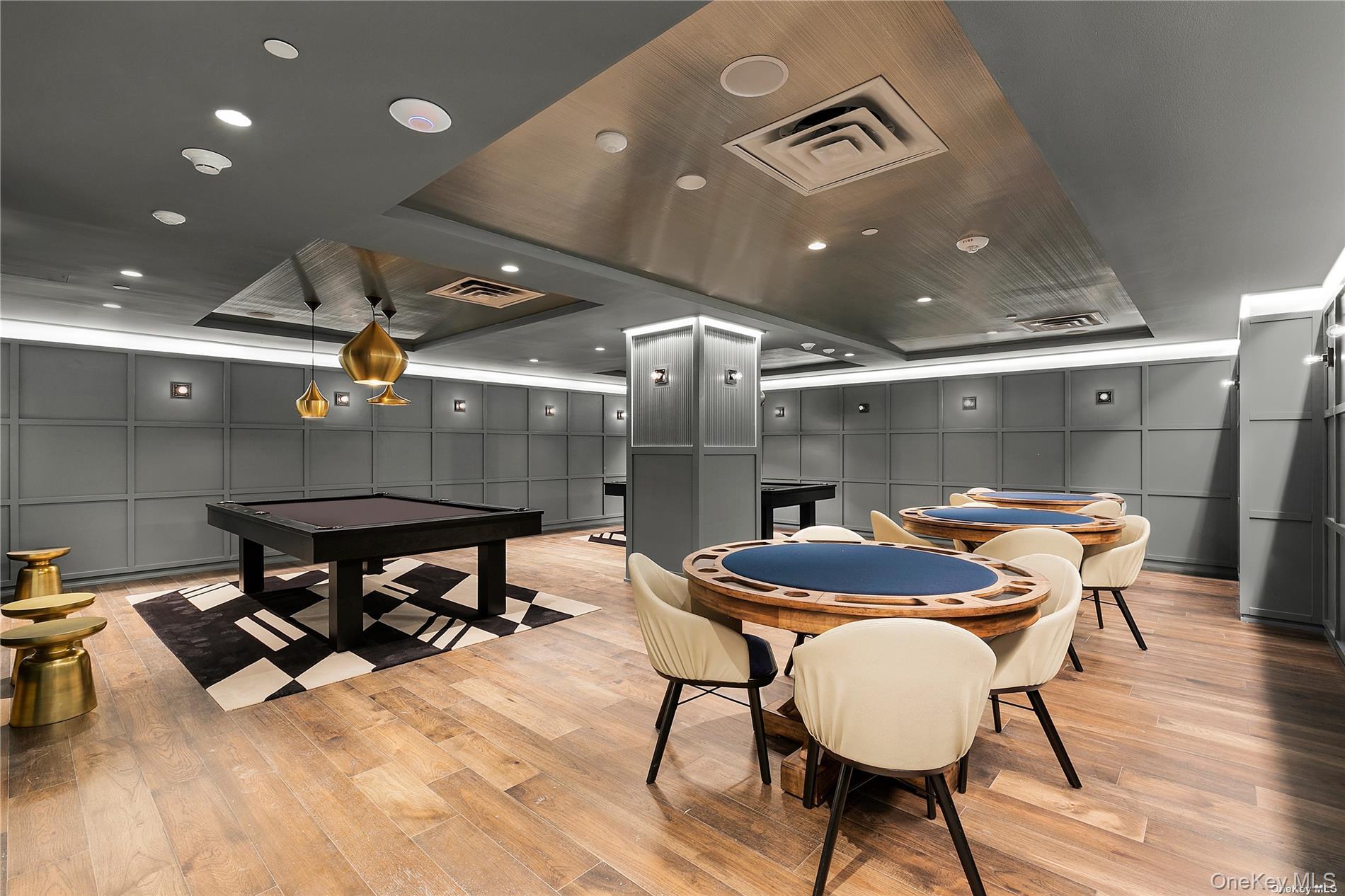 695 Merrick Avenue # 304, Westbury, NY 11590