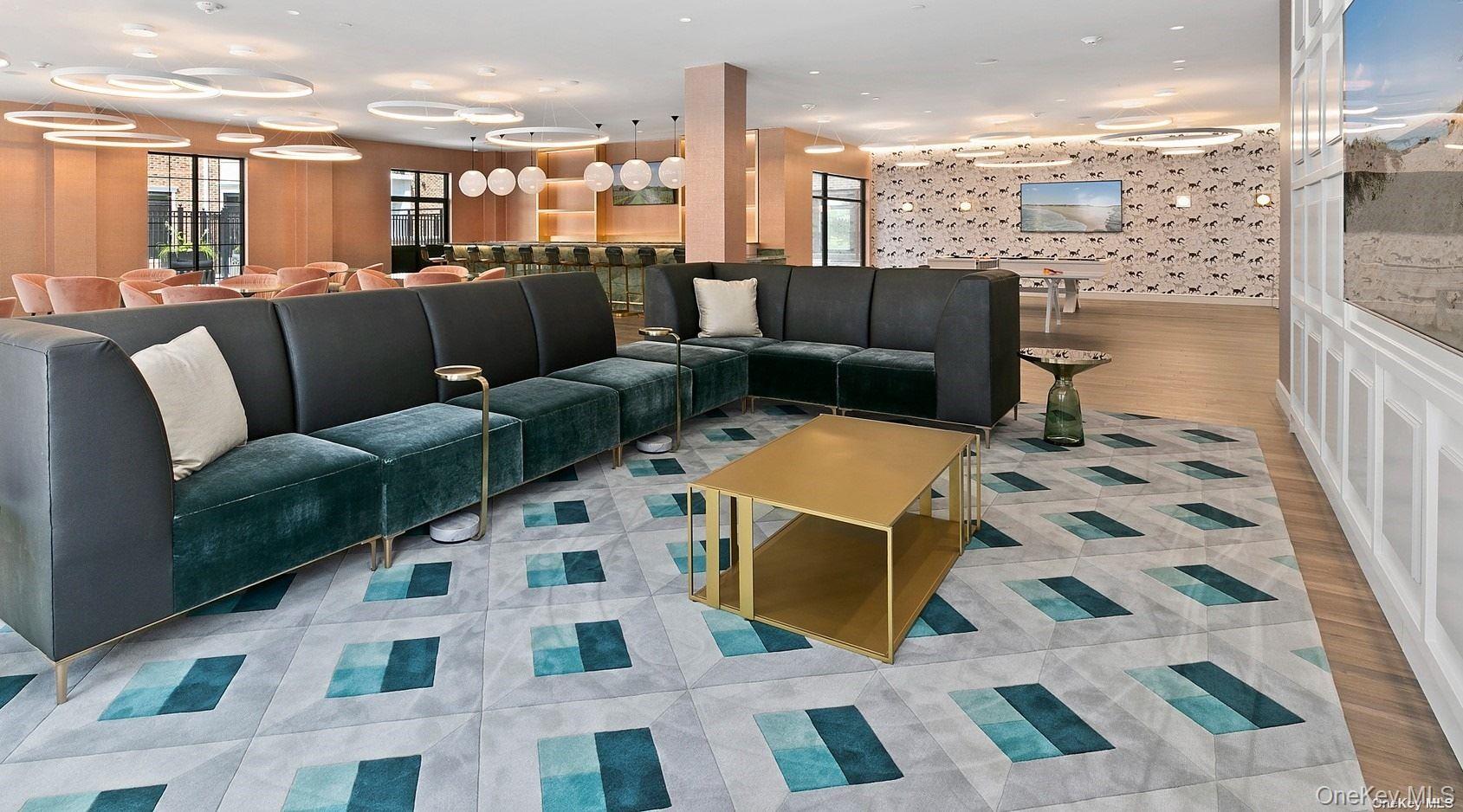 695 Merrick Avenue # 304, Westbury, NY 11590