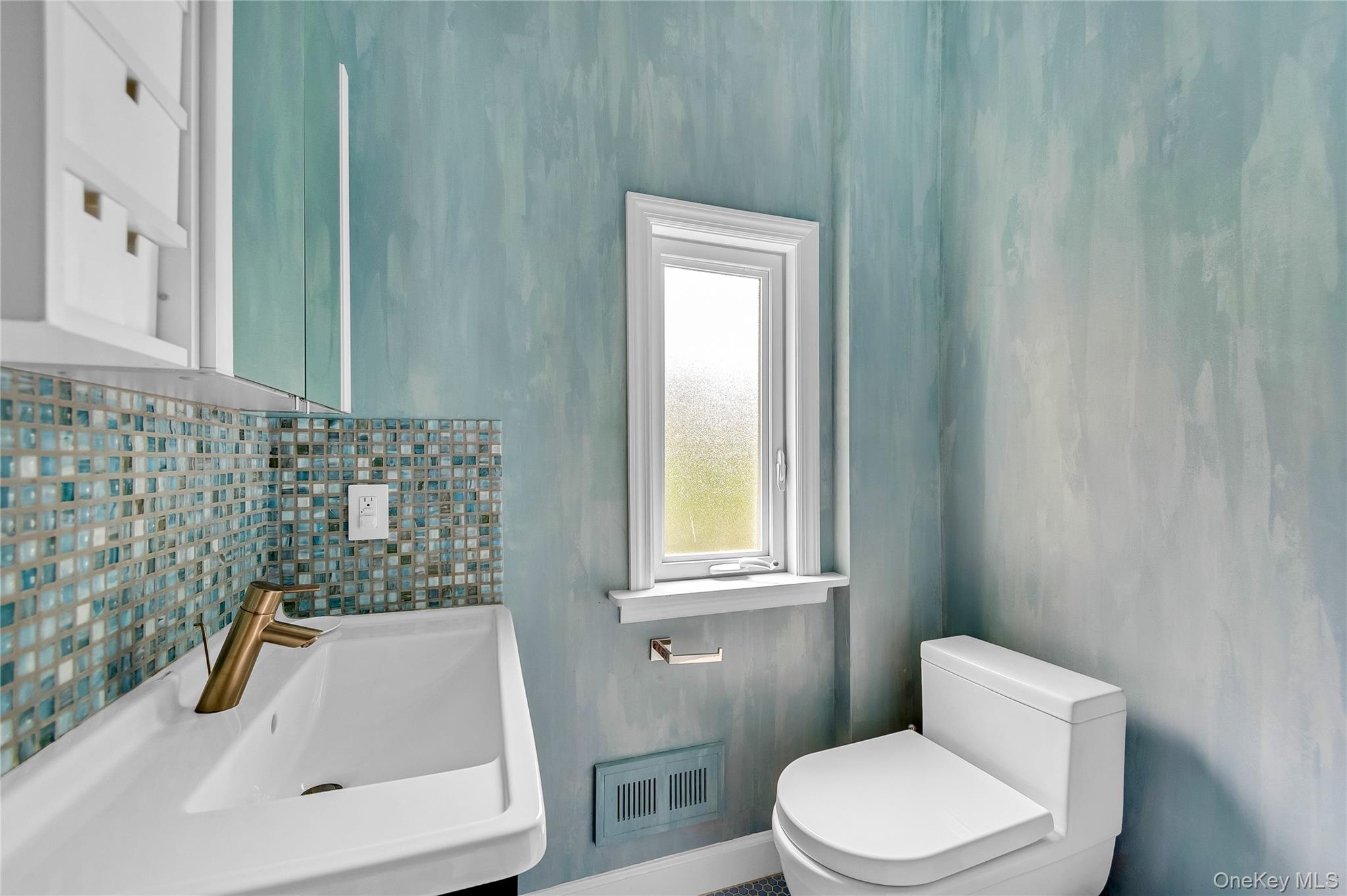 3 Harmony Drive, Larchmont, NY 10538