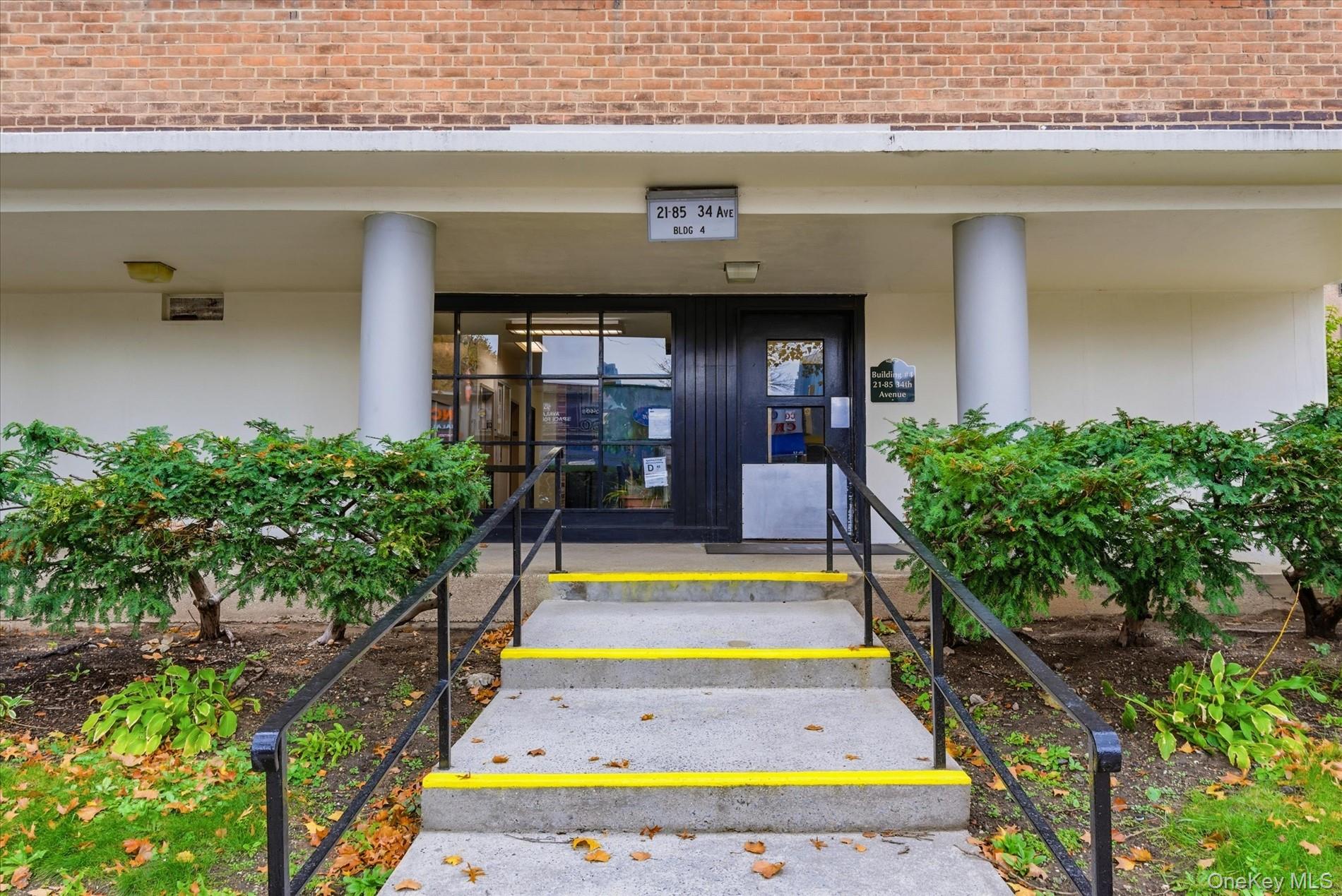 21-85 34th Avenue # 2D, Astoria, NY 11106