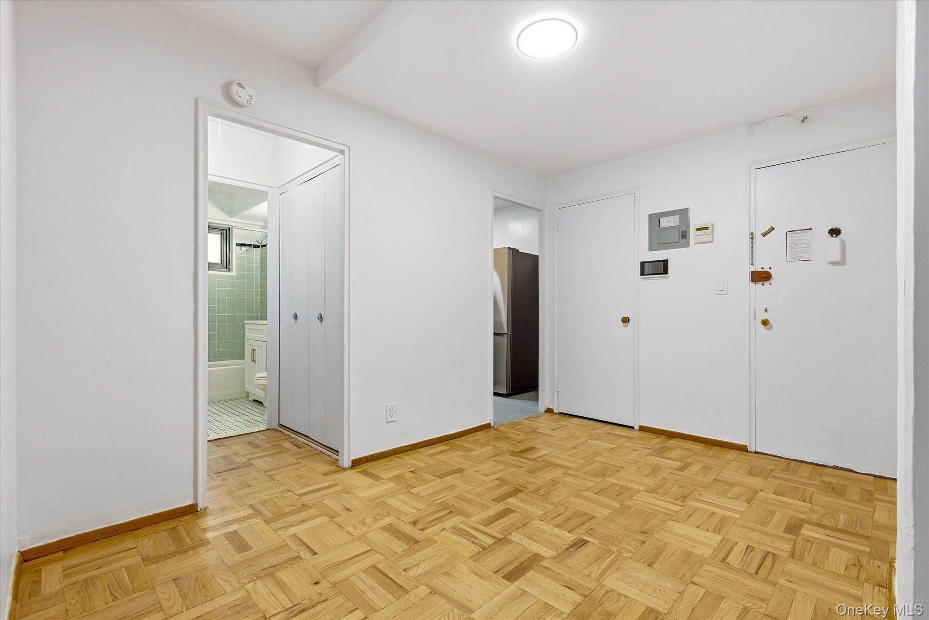 21-85 34th Avenue # 2D, Astoria, NY 11106