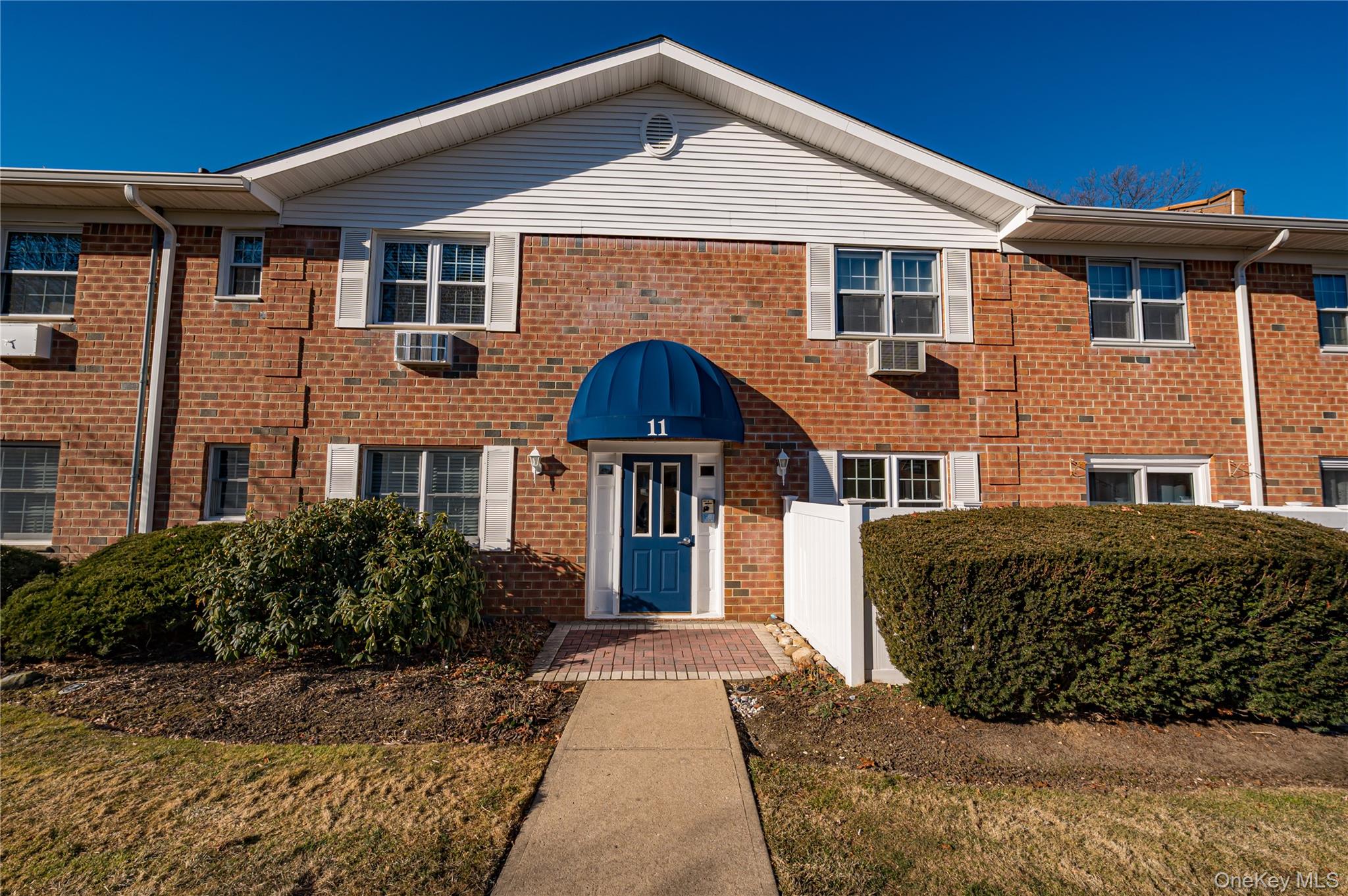 460 Old Town Road # 11I, Port Jefferson Station, NY 11776