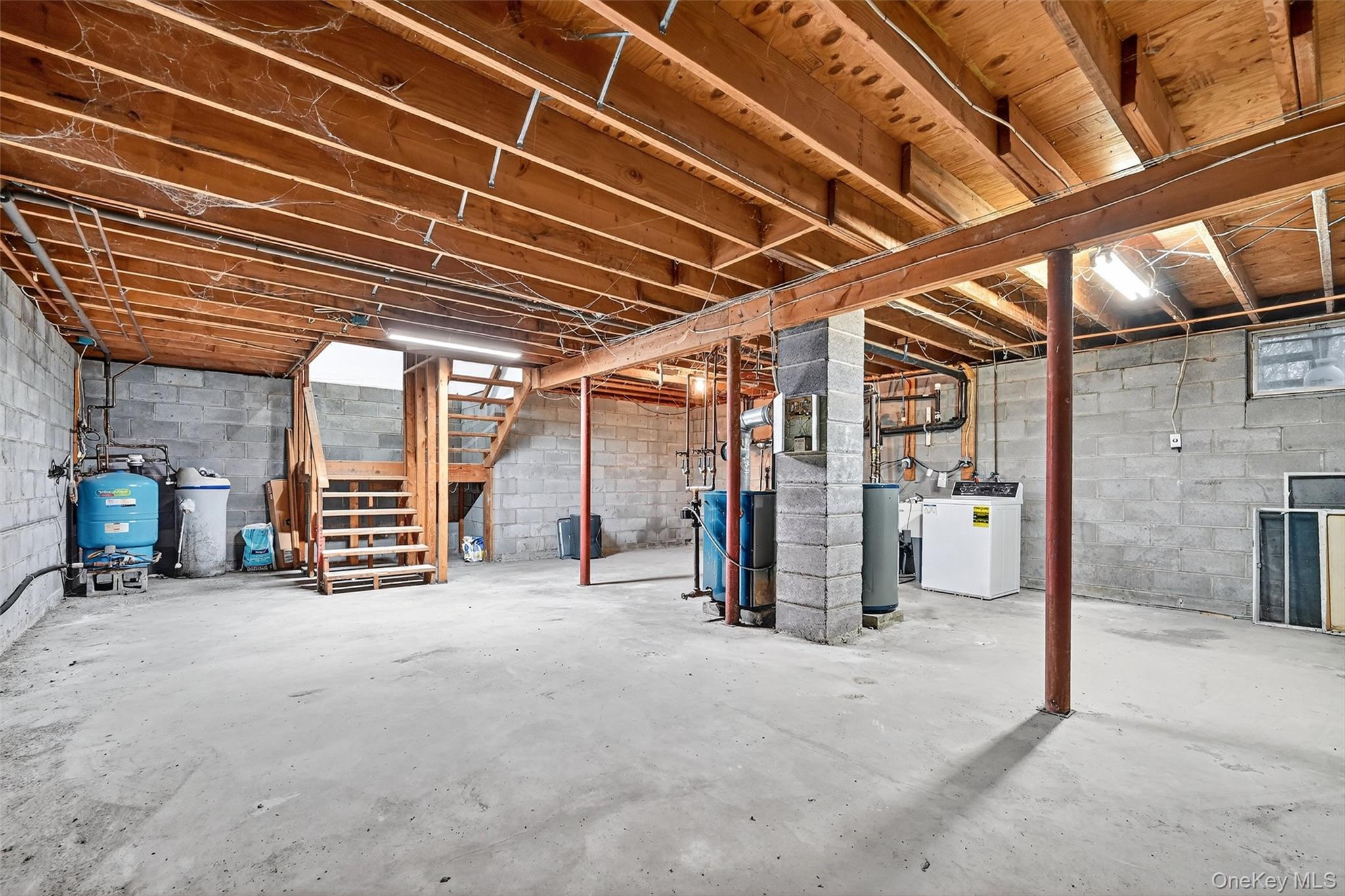 14 Country Meadows Road, New Paltz, NY 12561