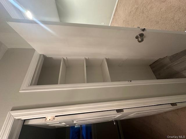 305 Deauville Parkway, Lindenhurst, NY 11757