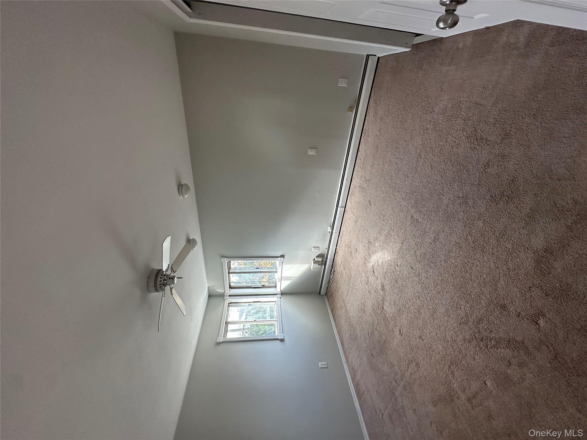 305 Deauville Parkway, Lindenhurst, NY 11757