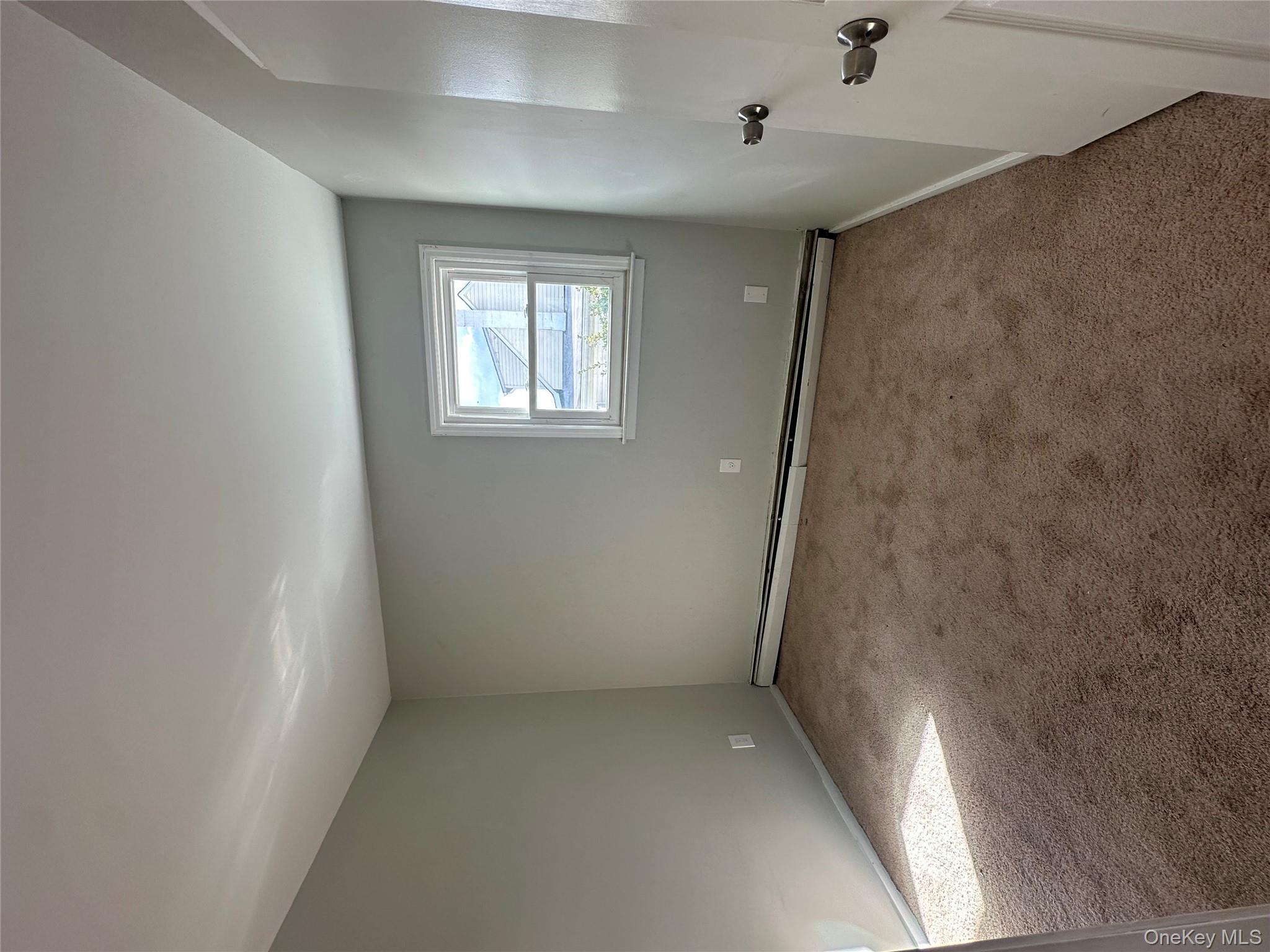 305 Deauville Parkway, Lindenhurst, NY 11757