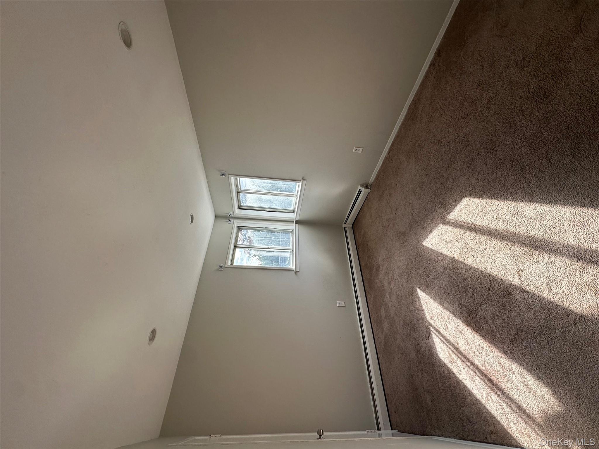 305 Deauville Parkway, Lindenhurst, NY 11757