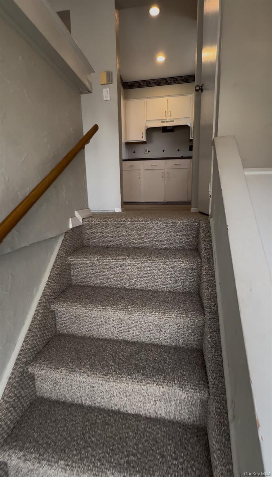 305 Deauville Parkway, Lindenhurst, NY 11757