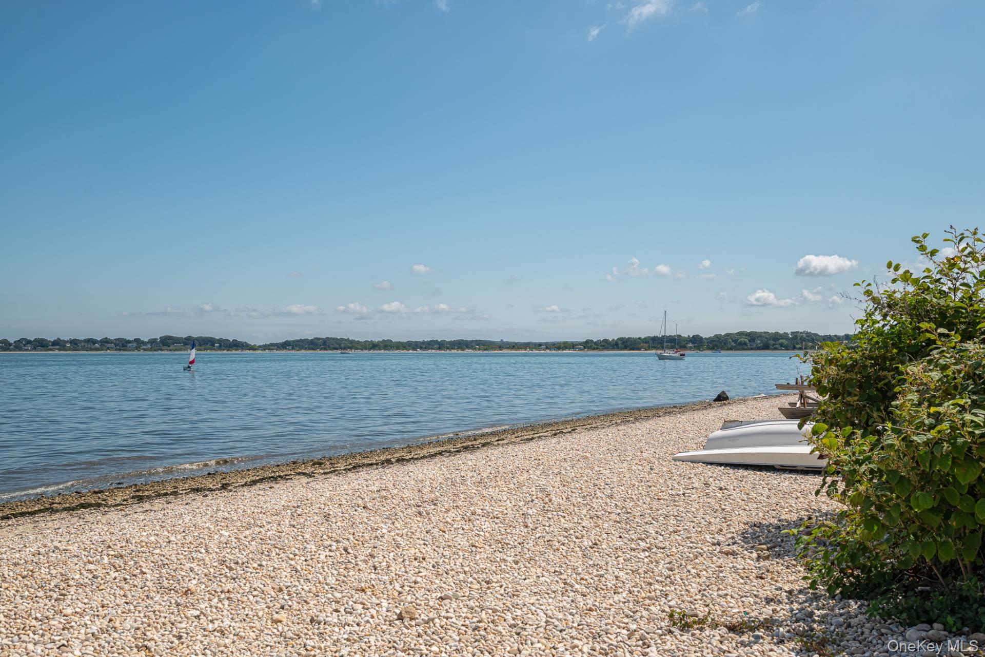 5 Oak Road, Sag Harbor, NY 11963