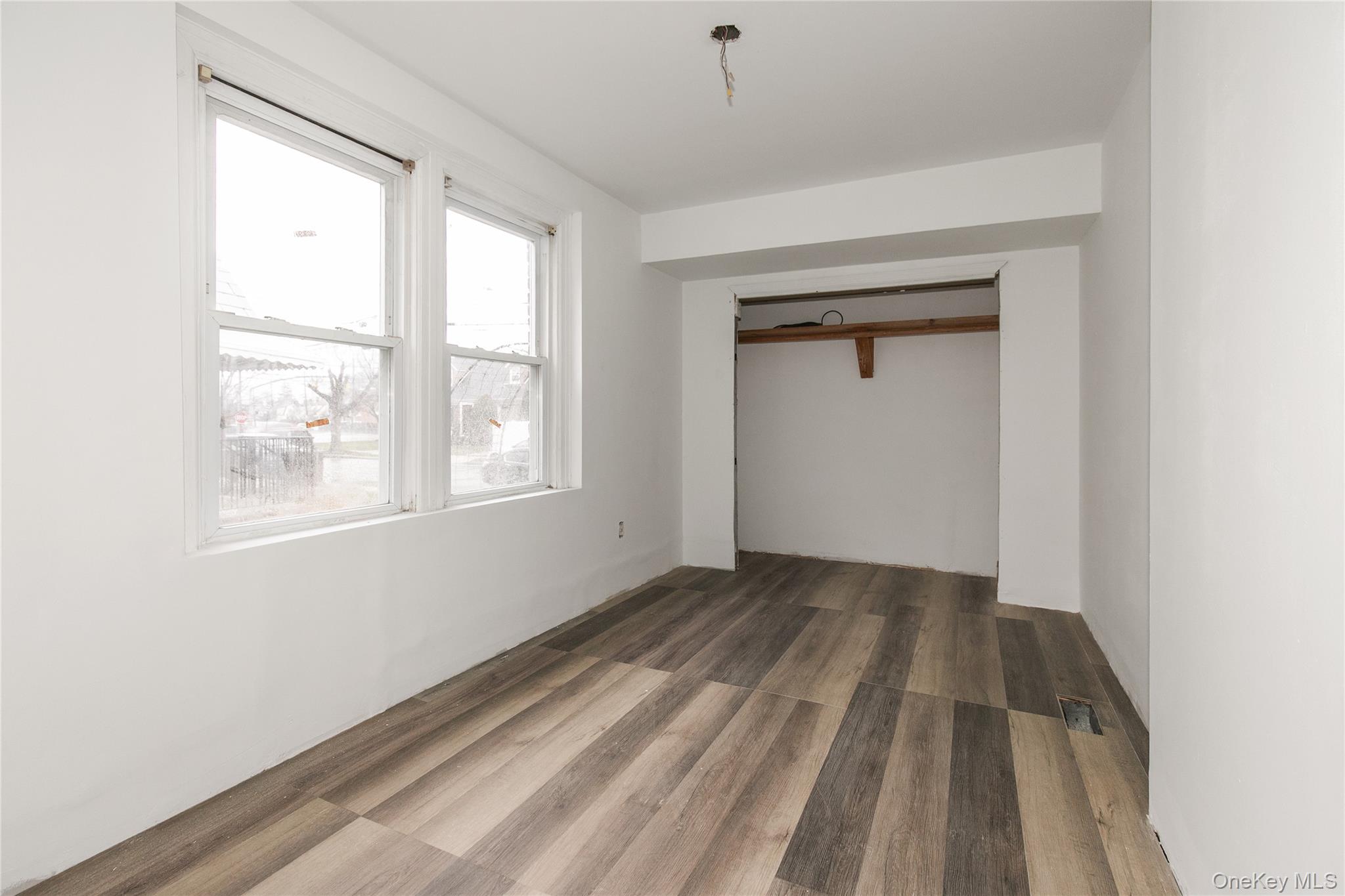 15 Clyde Avenue, Hempstead, NY 11550