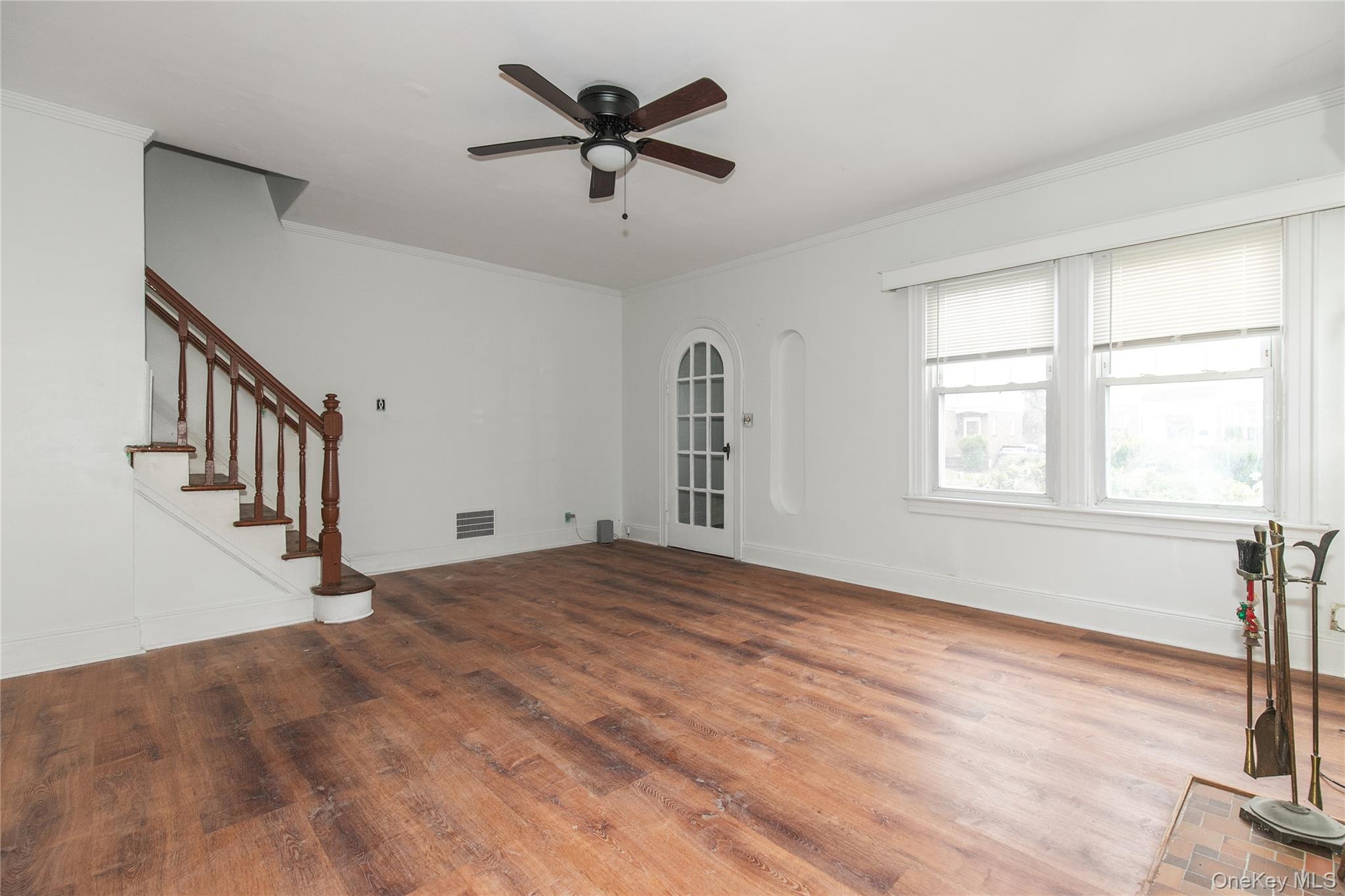 15 Clyde Avenue, Hempstead, NY 11550