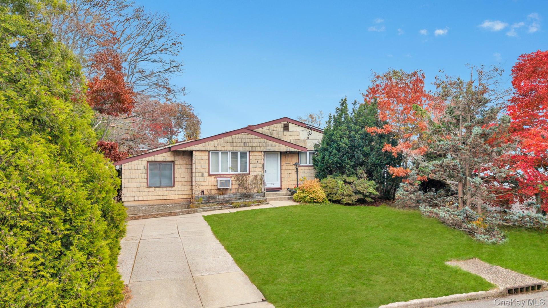 13 W 15th Street, Deer Park, NY 11729