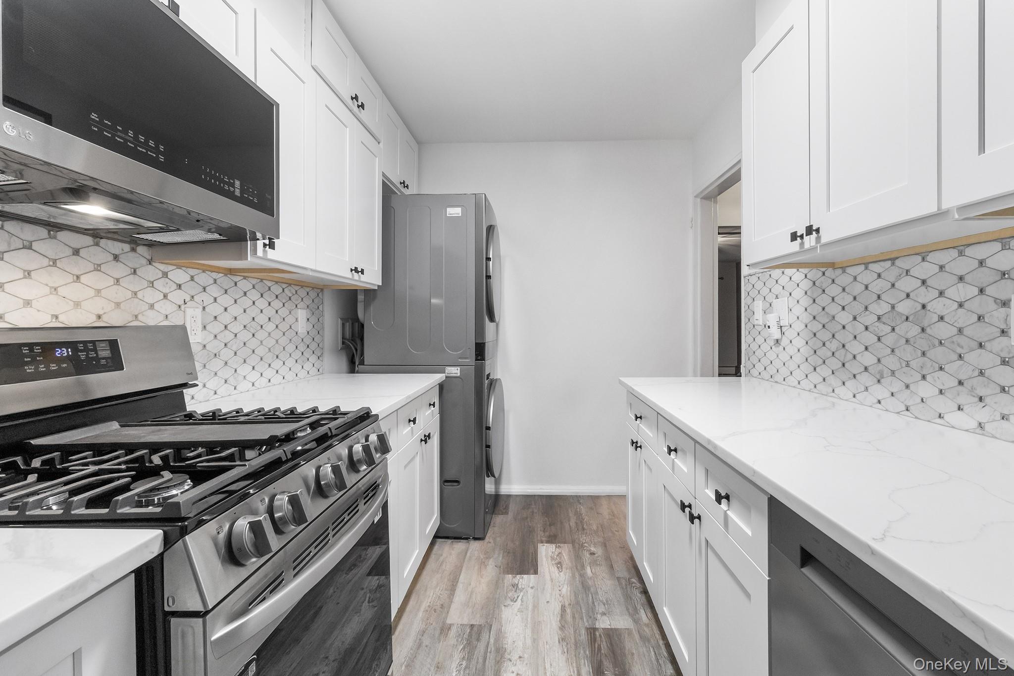 1209 E Broadway # D15, Hewlett, NY 11557