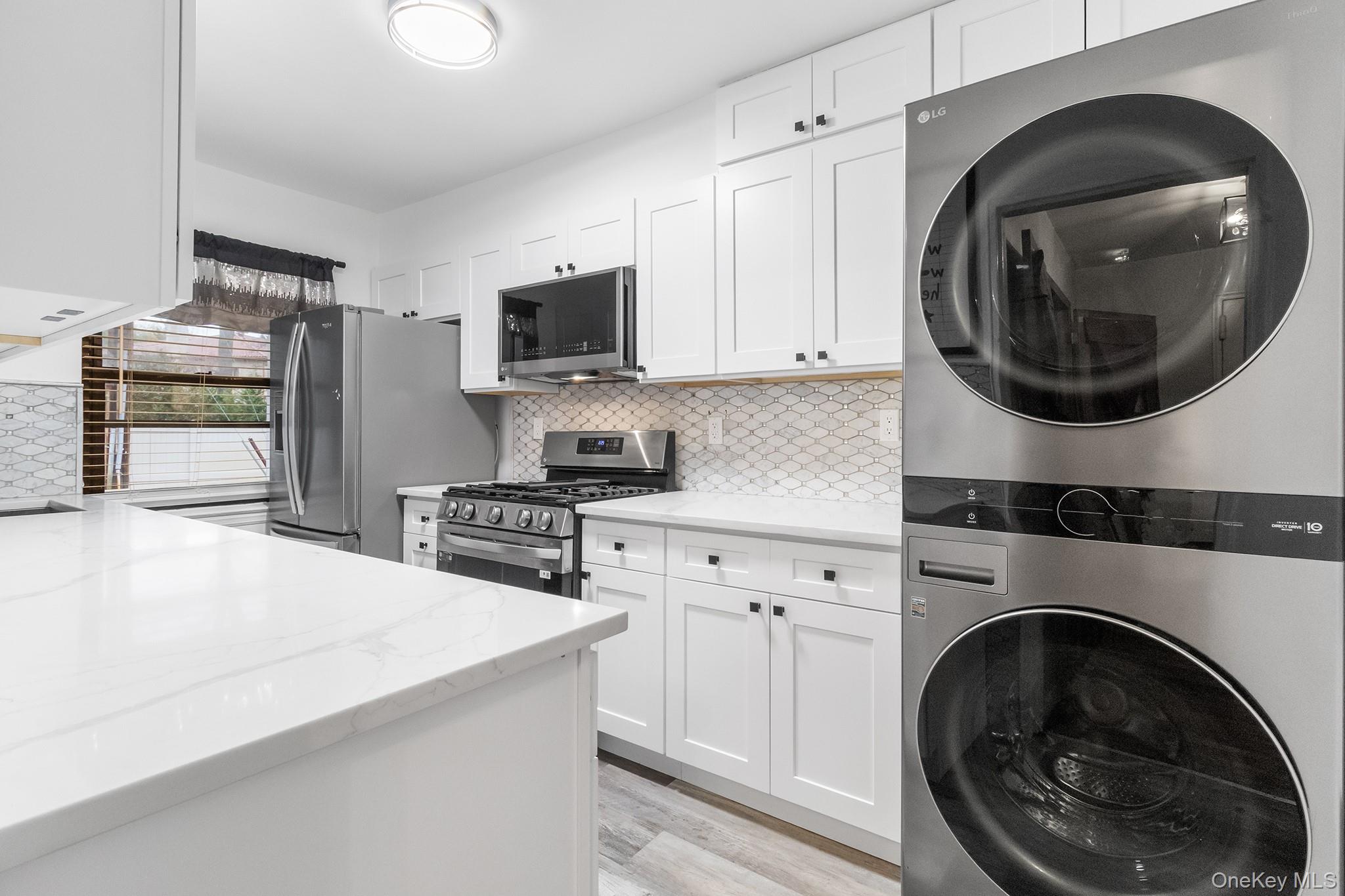 1209 E Broadway # D15, Hewlett, NY 11557