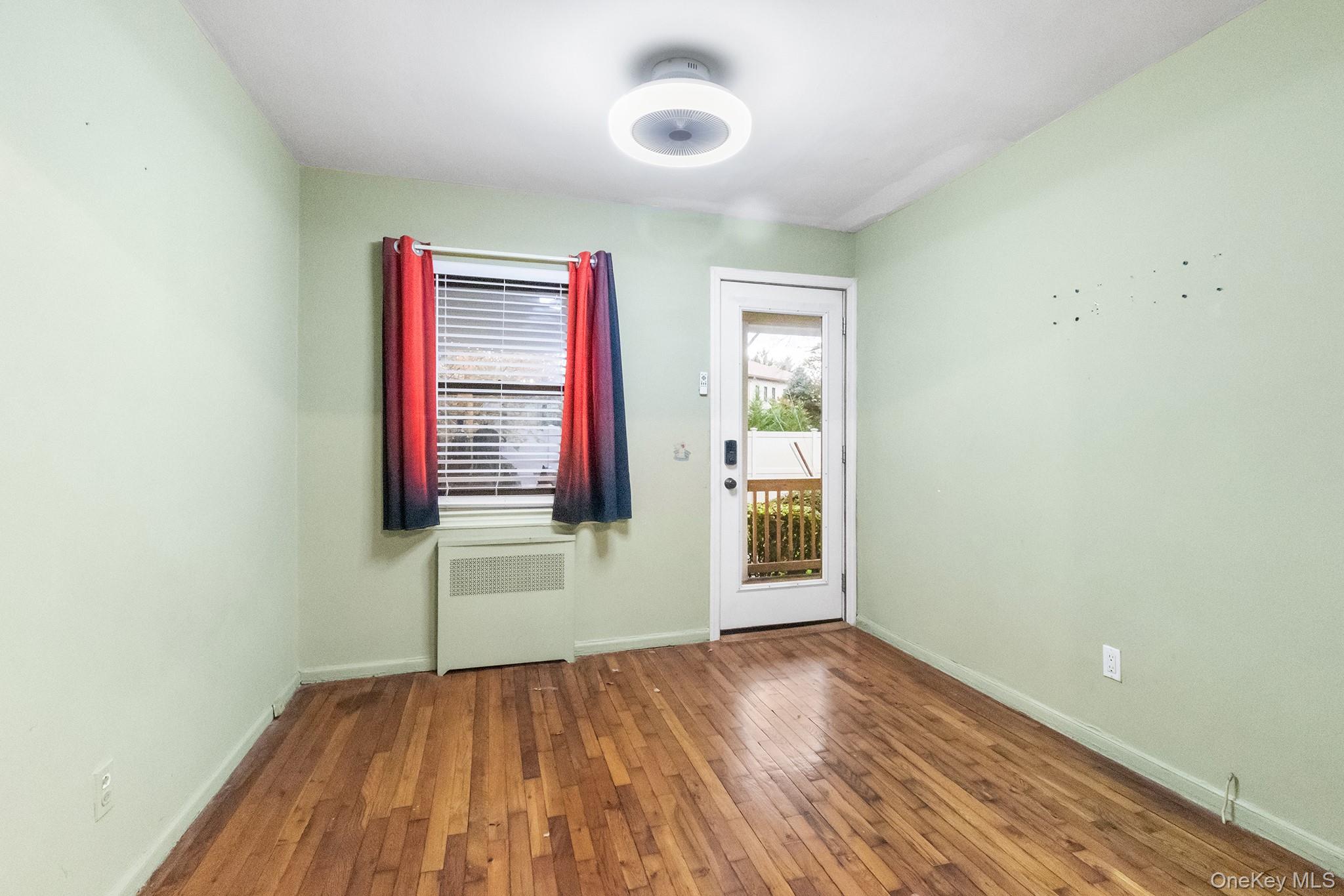 1209 E Broadway # D15, Hewlett, NY 11557