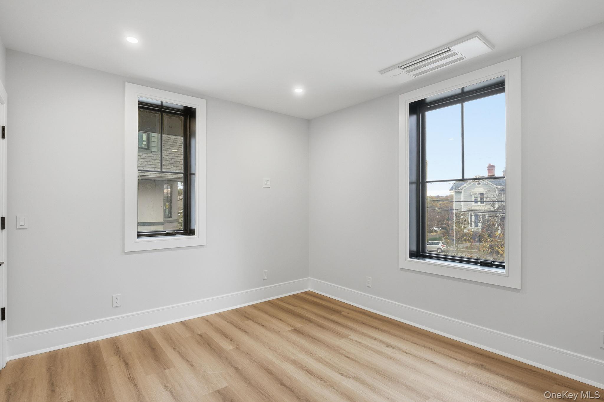 34 Clinton Avenue # 9, Dobbs Ferry, NY 10522