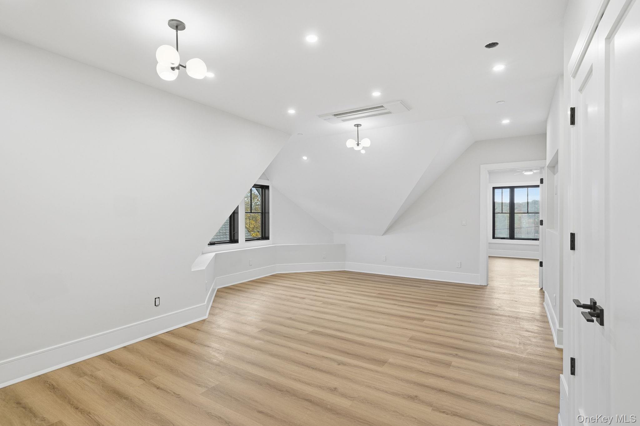 34 Clinton Avenue # 9, Dobbs Ferry, NY 10522