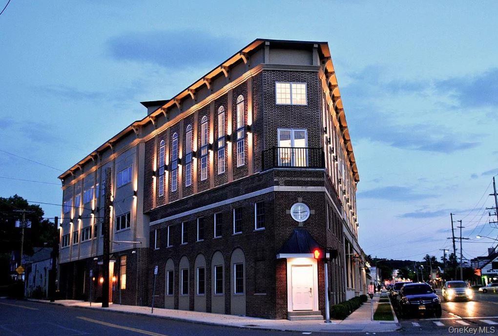 226 New York Avenue # 302, Huntington, NY 11743