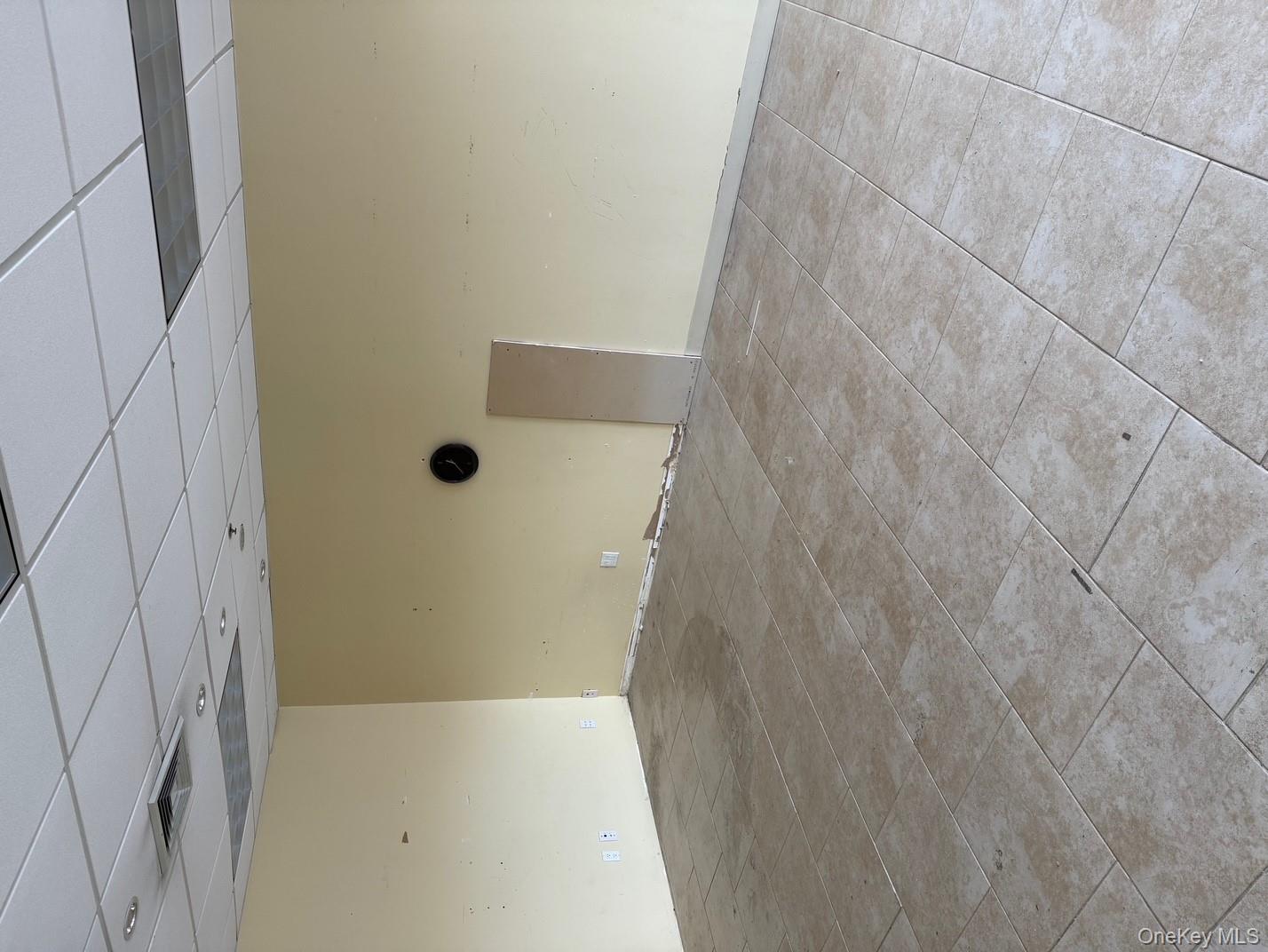 612 Jericho Turnpike # 612, New Hyde Park, NY 11040