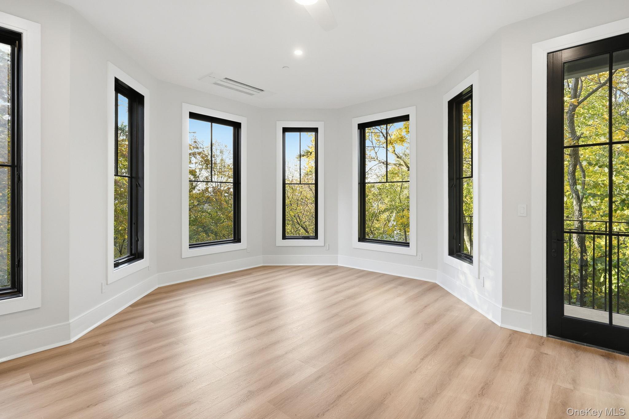 34 Clinton Avenue # 4, Dobbs Ferry, NY 10522