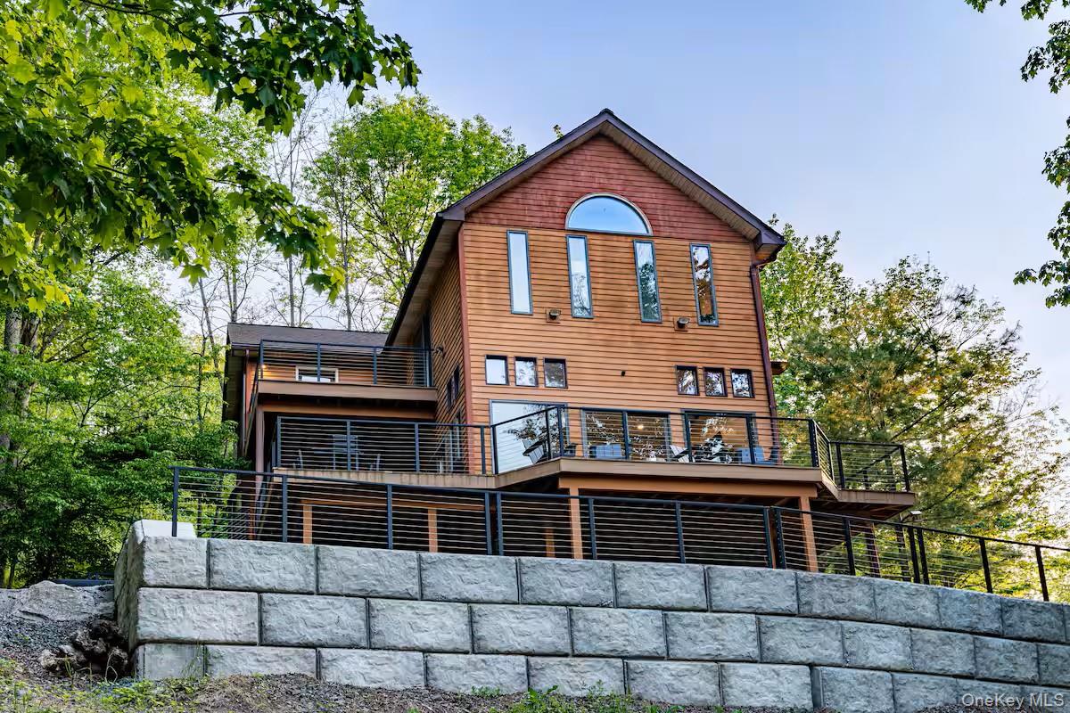 788 Swiss Hill Road N, Jeffersonville, NY 12748