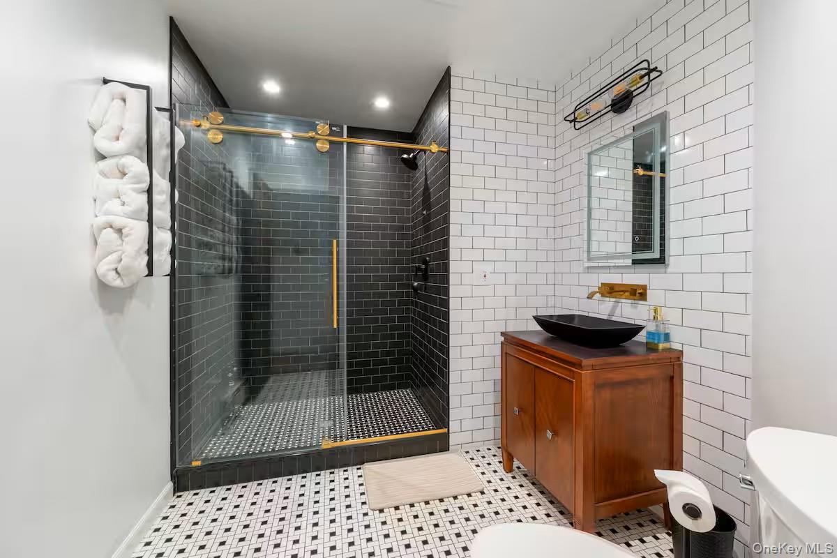 788 Swiss Hill Road N, Jeffersonville, NY 12748