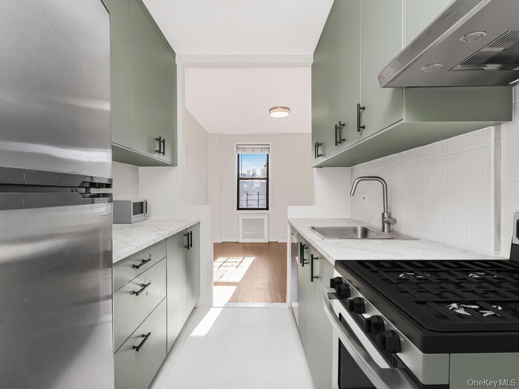 645 W 239th Street # 6C, Bronx, NY 10463