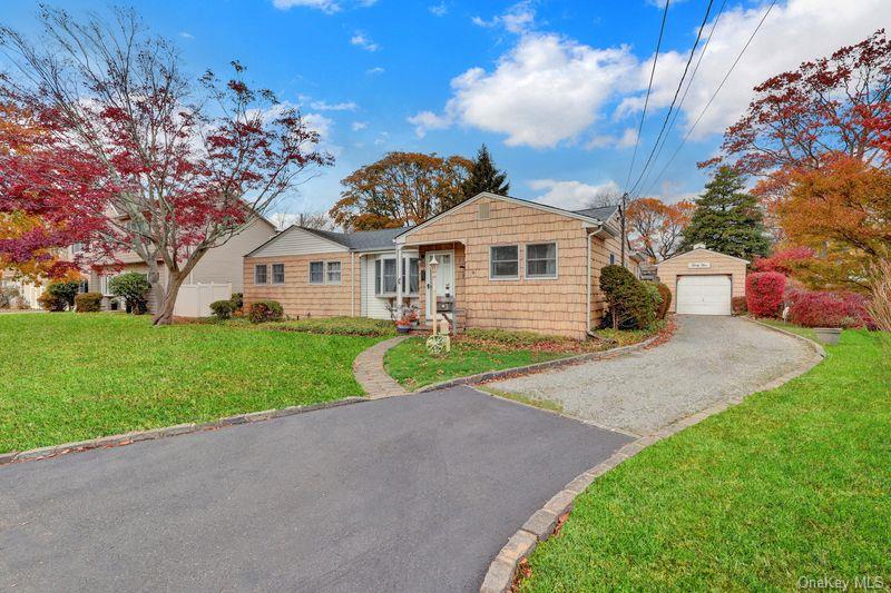 35 19th Avenue, Bay Shore, NY 11706