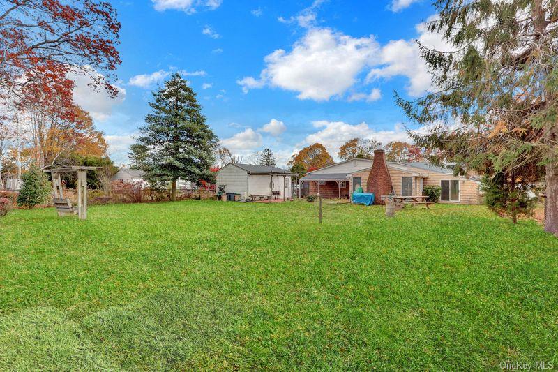 35 19th Avenue, Bay Shore, NY 11706