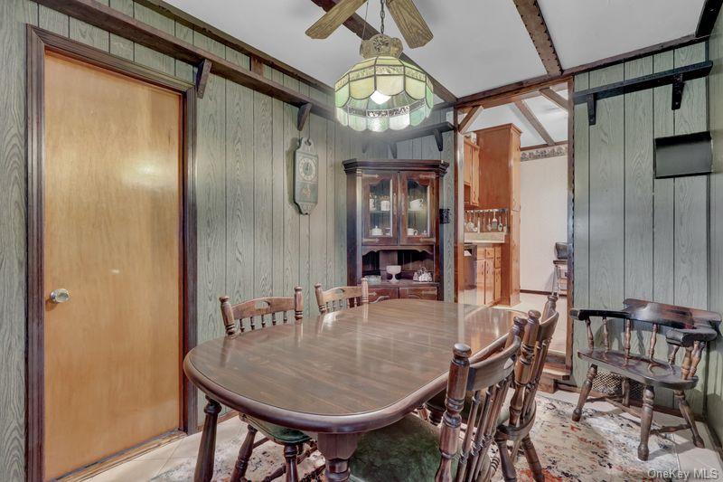 35 19th Avenue, Bay Shore, NY 11706