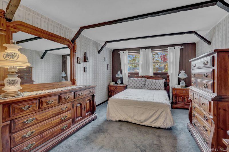 35 19th Avenue, Bay Shore, NY 11706