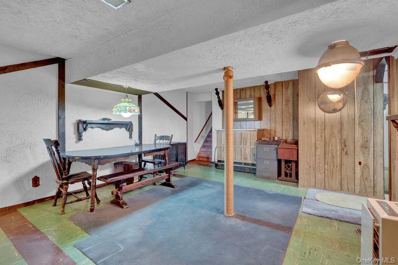 35 19th Avenue, Bay Shore, NY 11706