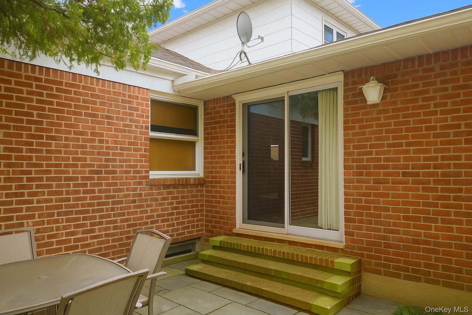 884 Troy Street, Elmont, NY 11003