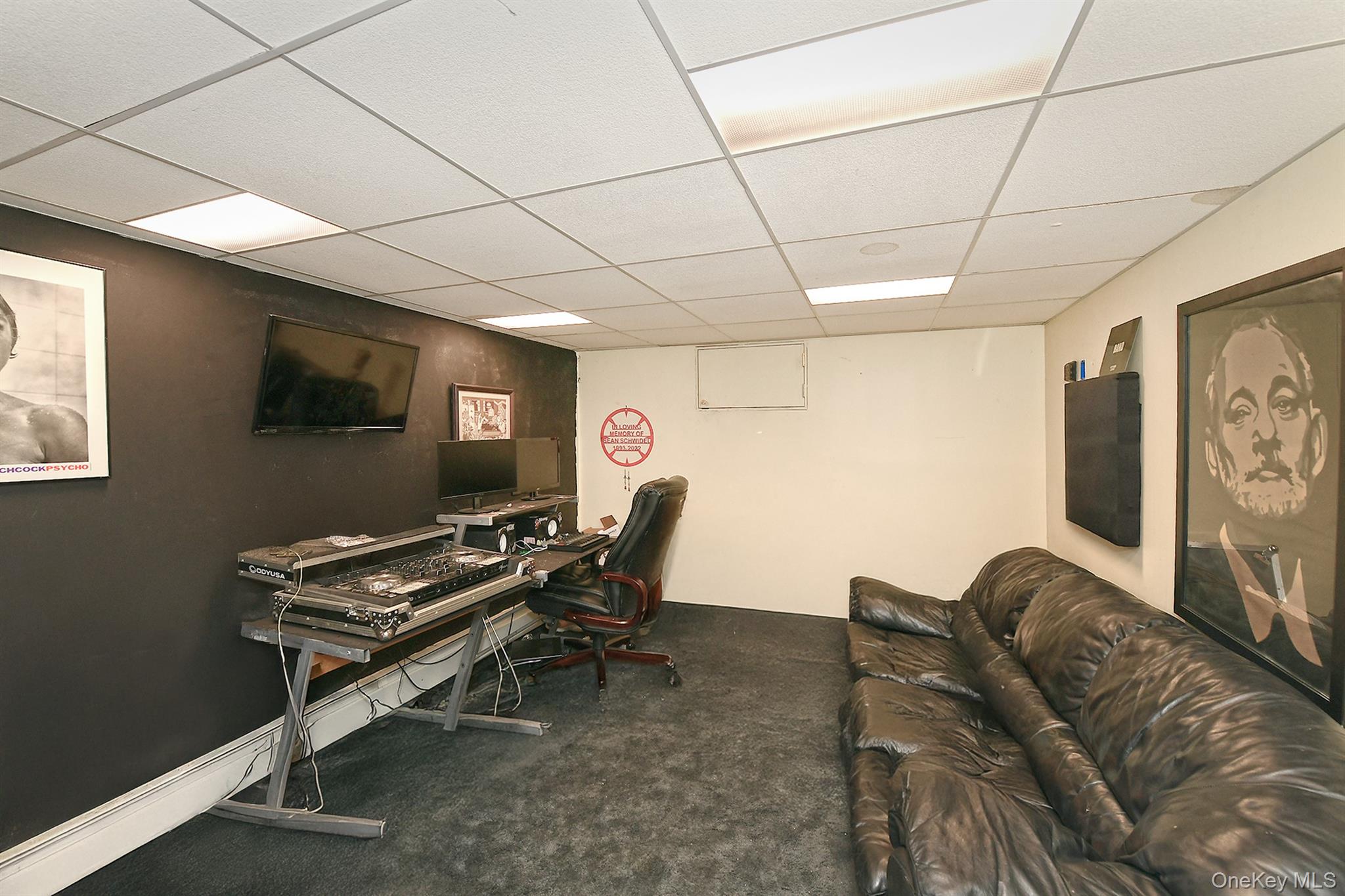 3 Pewter Place, Dix Hills, NY 11746