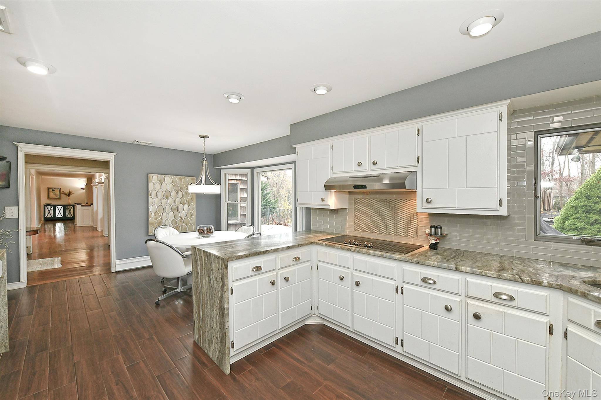 3 Pewter Place, Dix Hills, NY 11746