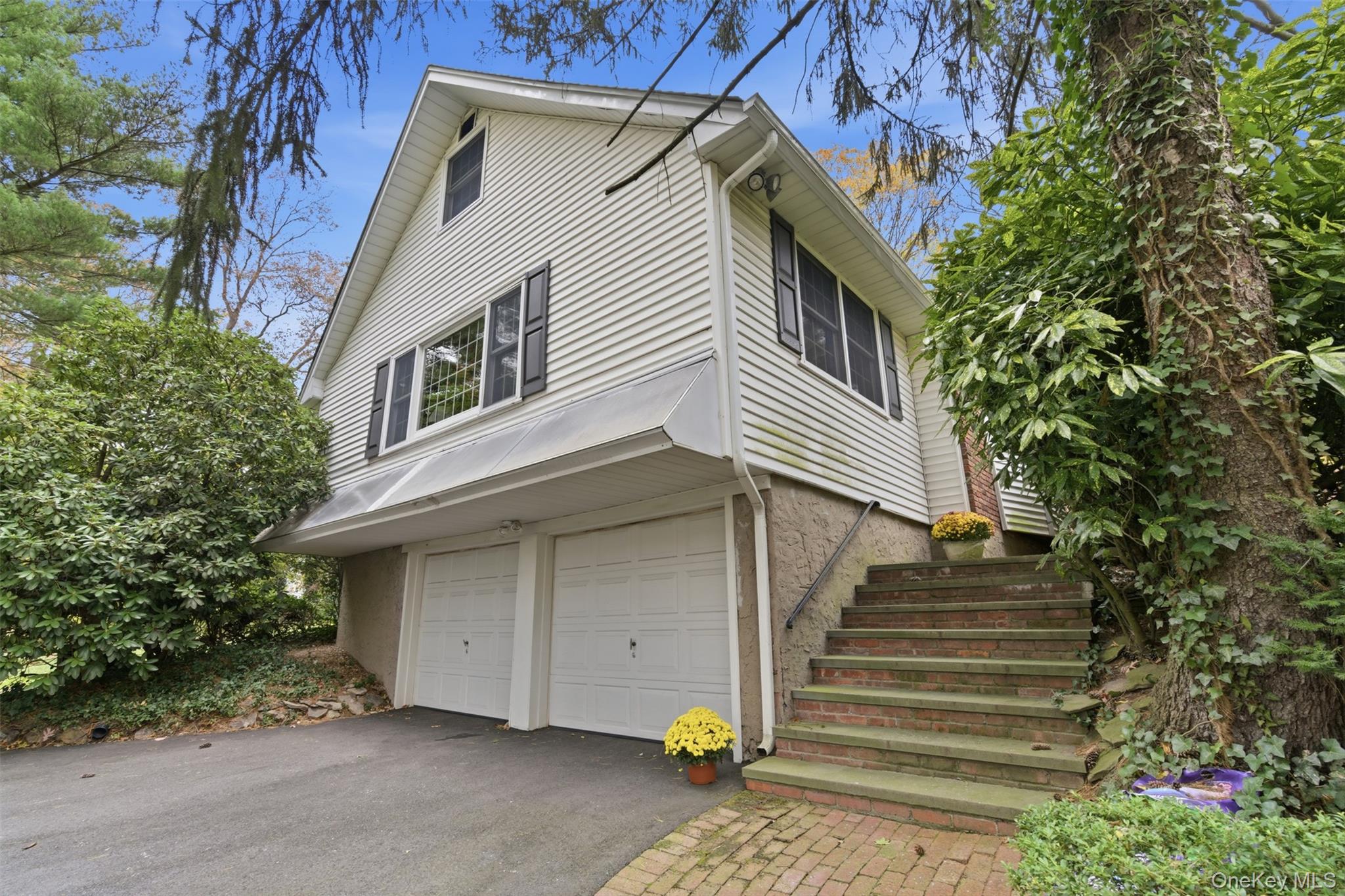 33 Marie Drive, Huntington, NY 11743