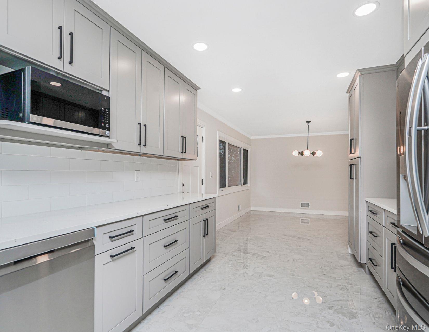 113 Longview Road, Staten Island, NY 10304